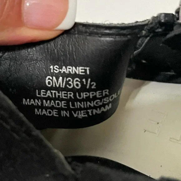 1.State Women's Black Pointed Strappy Ankle Bootie Suede Shoes blocked heel sz 6 - Picture 13 of 16